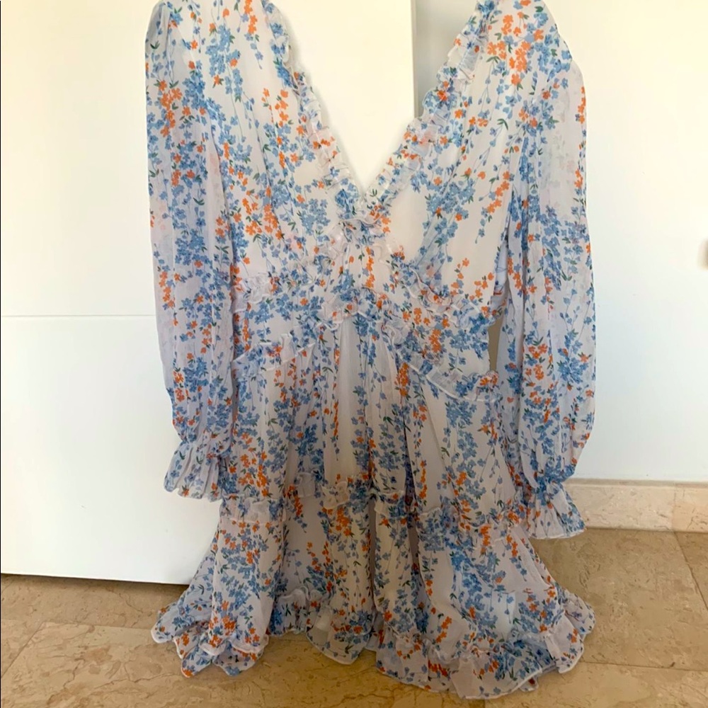 Mini floral deep v neck dress!